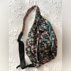 Kaci sling bag